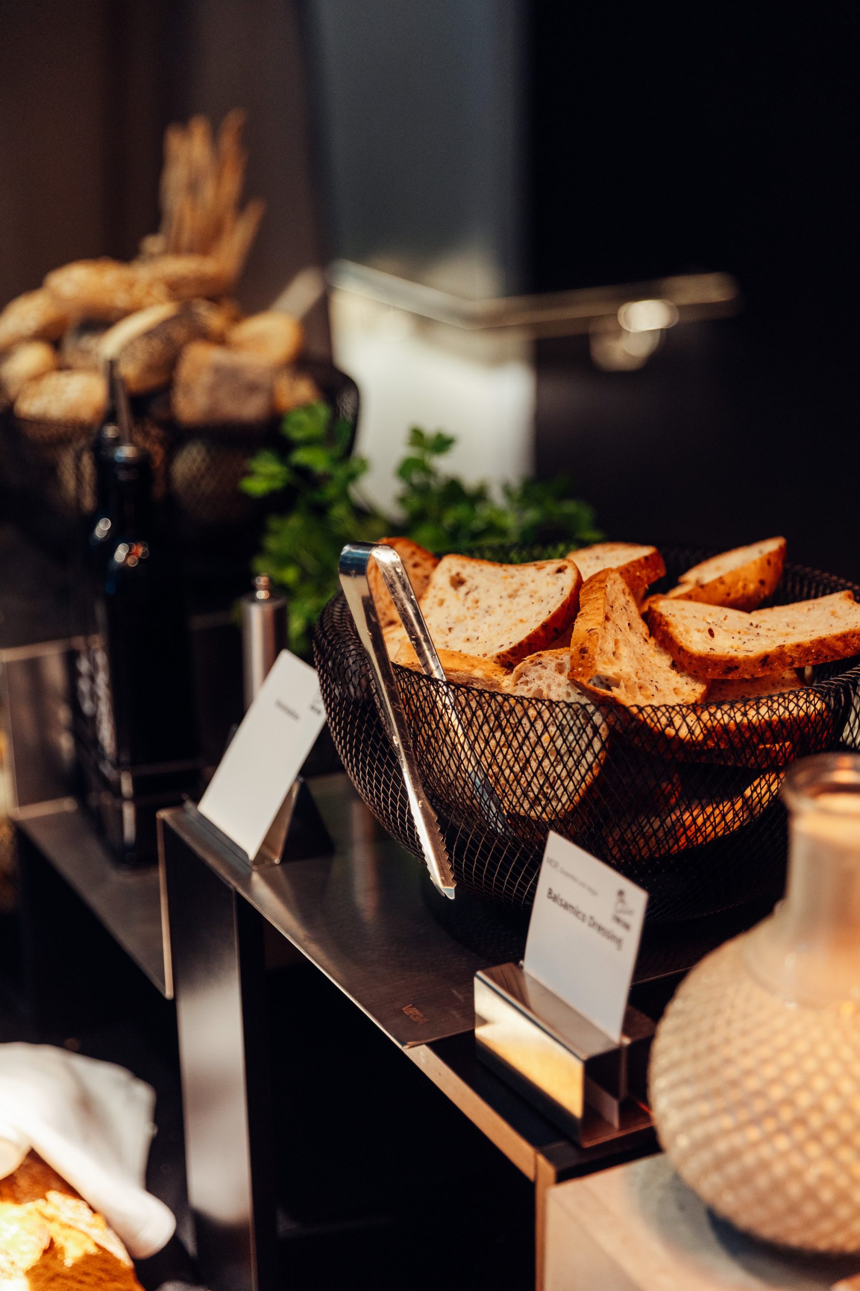 c_nickrainerphoto_Palais-Wertheim-Catering_21052025-005-3-683x1024